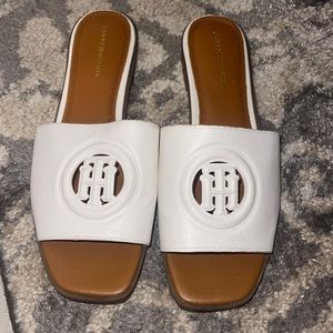 White Tommy Hilfiger Sandals // barely worn $8 // 9 US Female